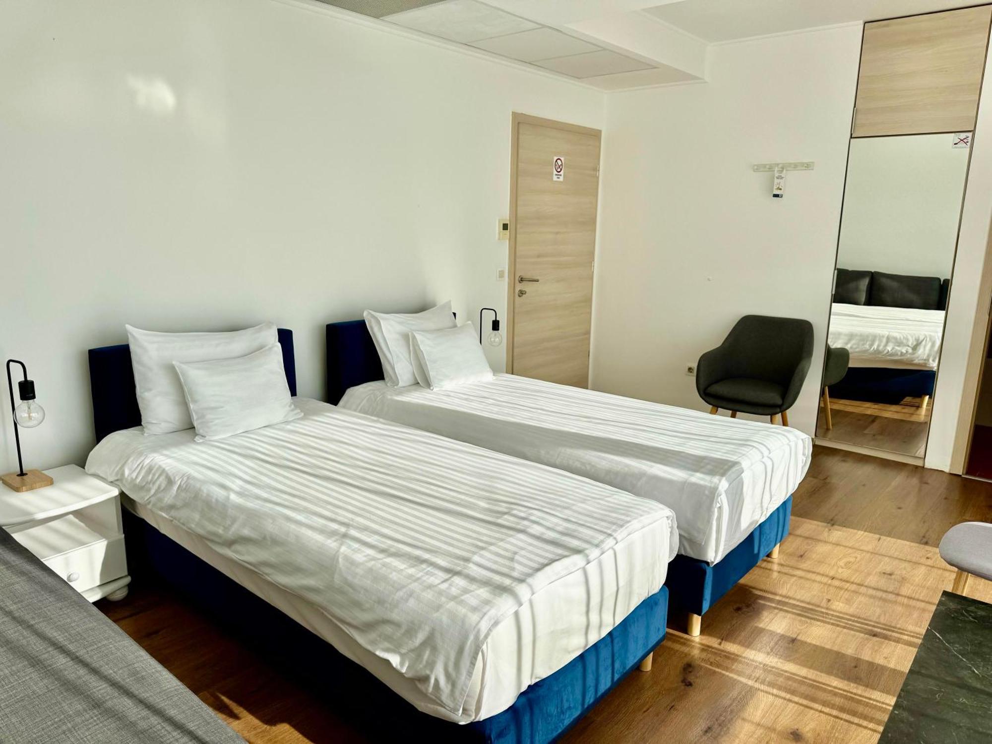 Rooftop City Residence With Deep Garage Budapest Ngoại thất bức ảnh