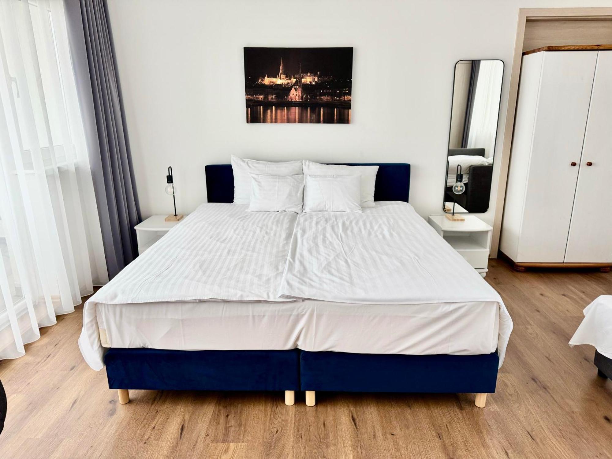 Rooftop City Residence With Deep Garage Budapest Ngoại thất bức ảnh