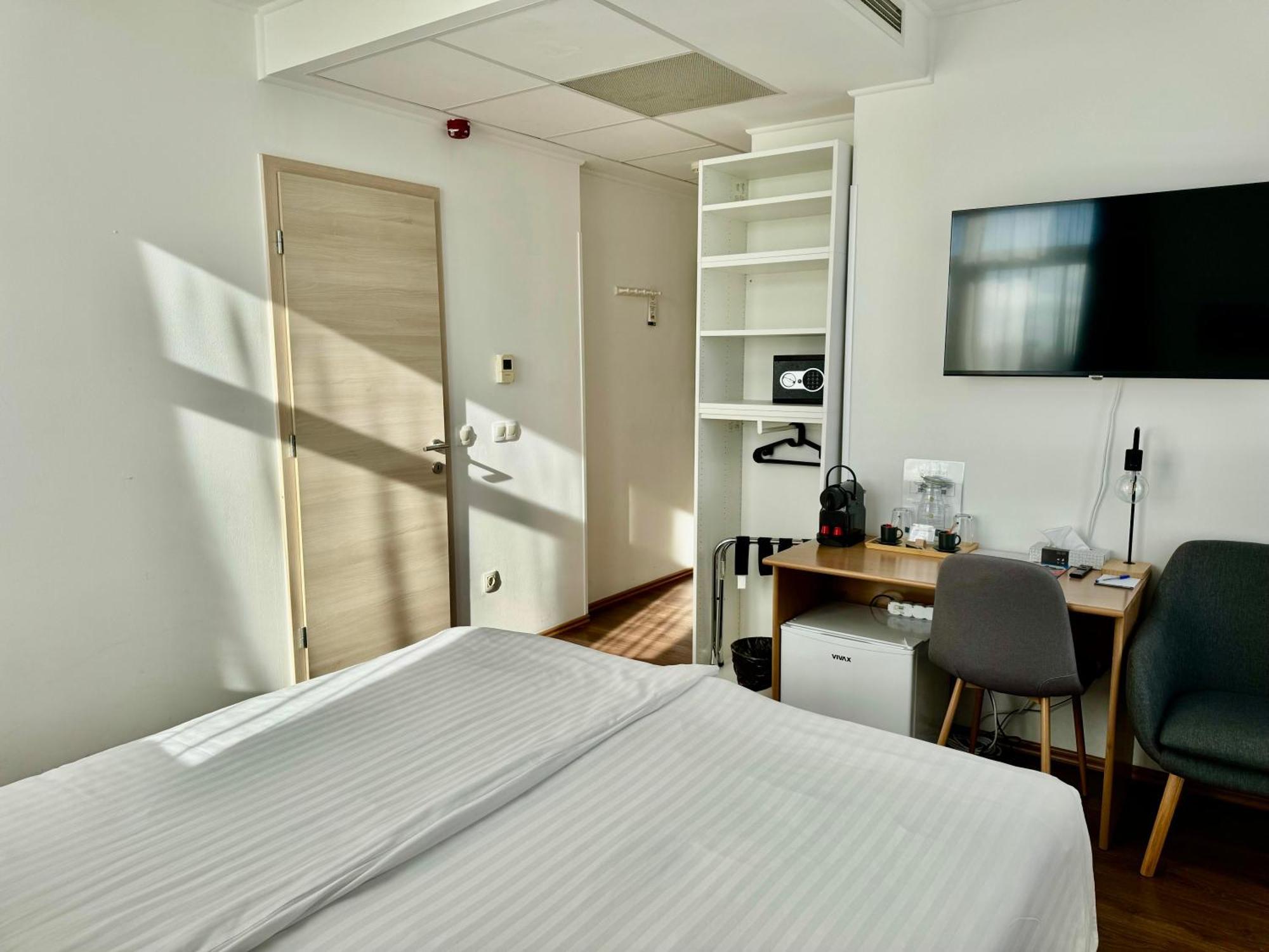 Rooftop City Residence With Deep Garage Budapest Ngoại thất bức ảnh