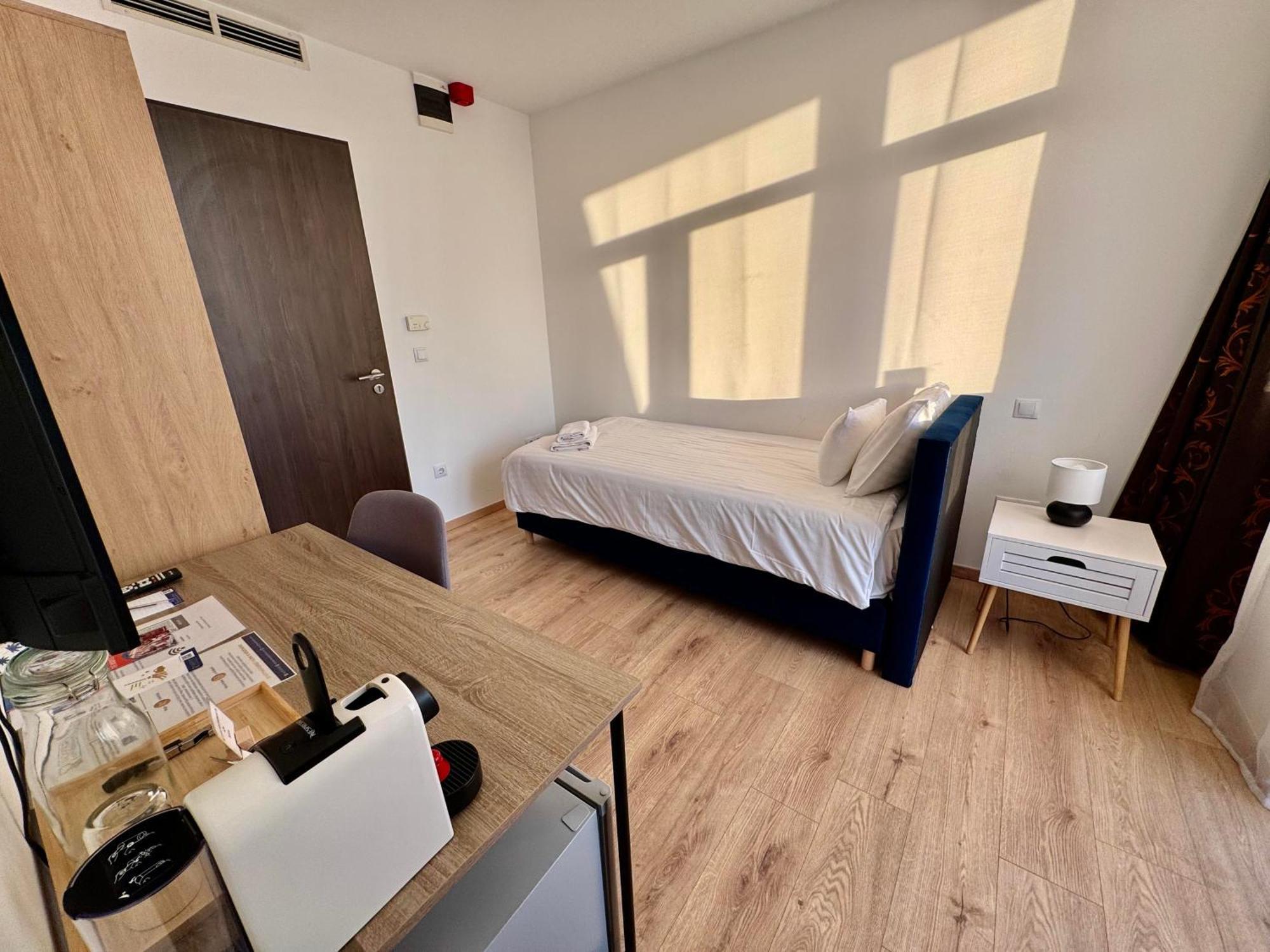 Rooftop City Residence With Deep Garage Budapest Ngoại thất bức ảnh