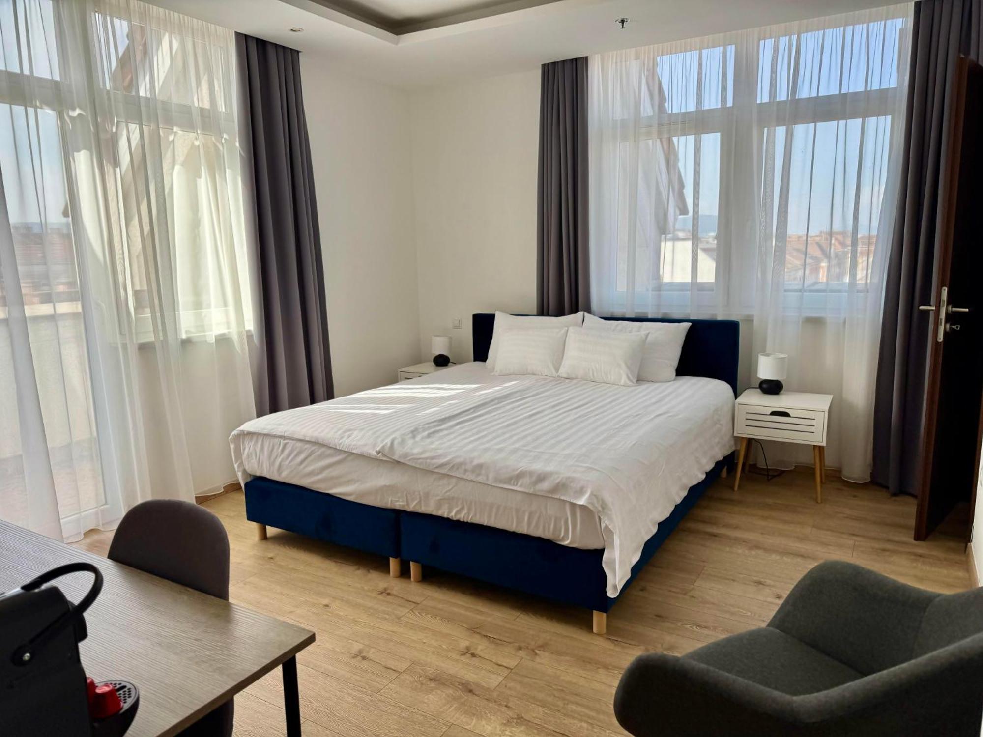 Rooftop City Residence With Deep Garage Budapest Ngoại thất bức ảnh