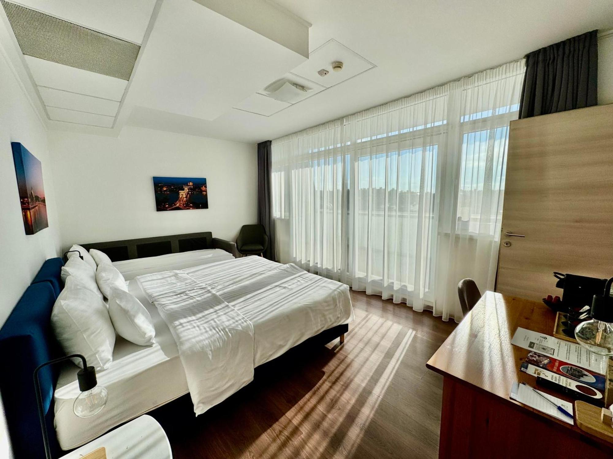 Rooftop City Residence With Deep Garage Budapest Ngoại thất bức ảnh