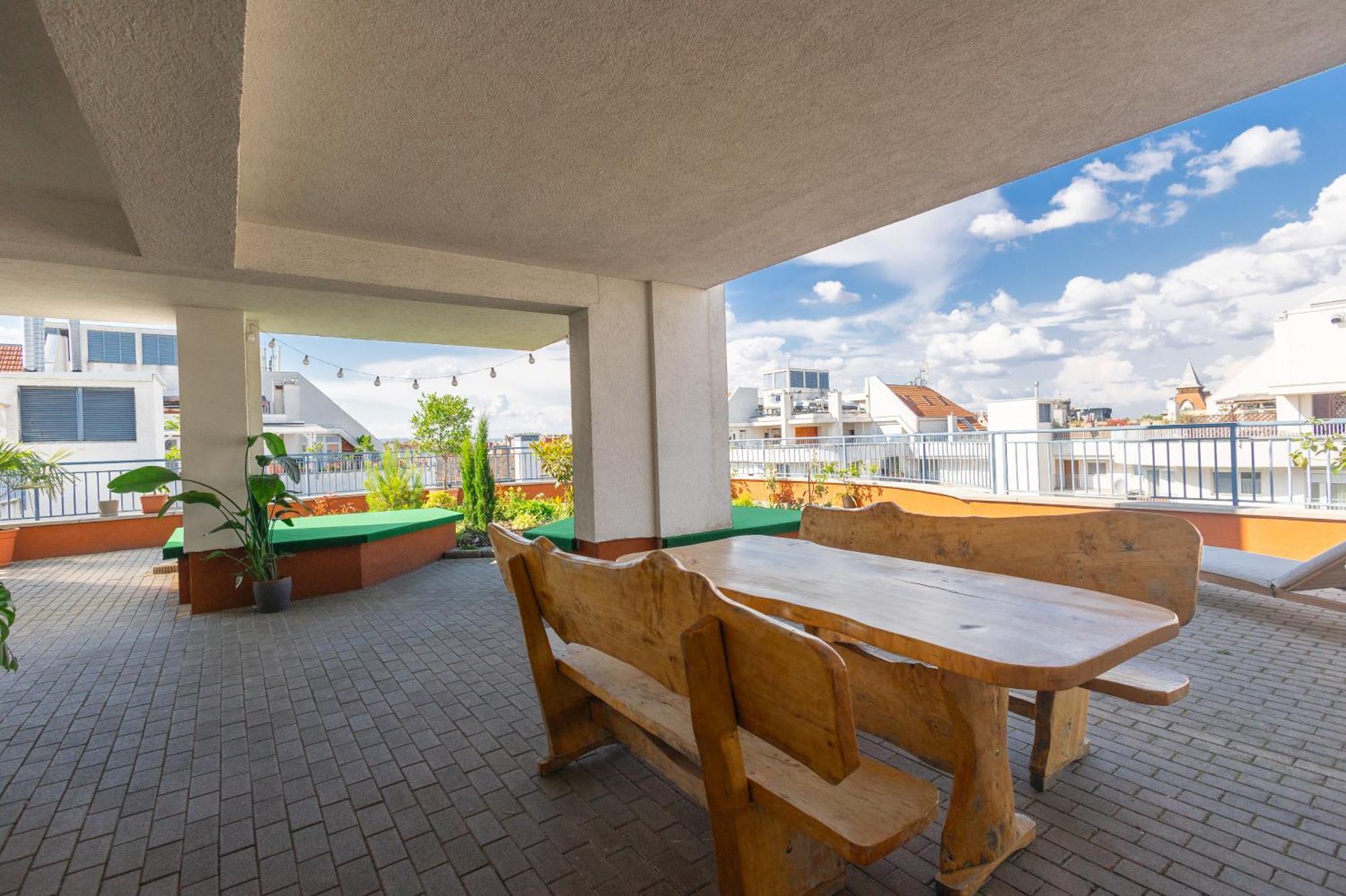 Rooftop City Residence With Deep Garage Budapest Ngoại thất bức ảnh
